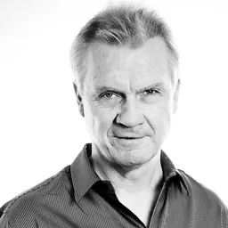 Portrait of Chris Neal