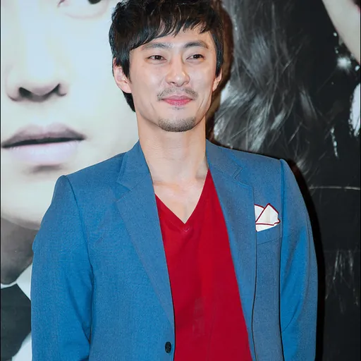 Portrait of Kang Suk-jung