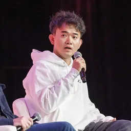 Portrait of Jerry Yue