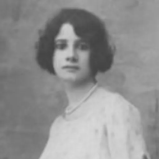 Portrait of Esther Moyal