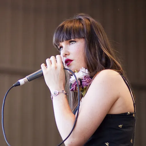 Portrait of Lisa Mitchell