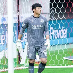 Portrait of Yoo Hyun