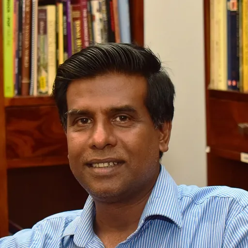 Portrait of Malinda Seneviratne