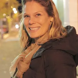 Portrait of Serena Altschul