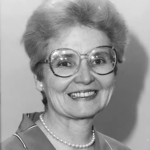 Portrait of Wanda Jo Peltier