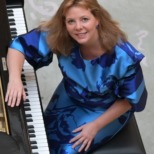 Portrait of Eliane Reyes