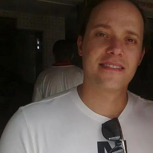Portrait of André Valadão