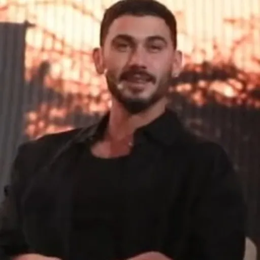 Portrait of Alejandro Speitzer