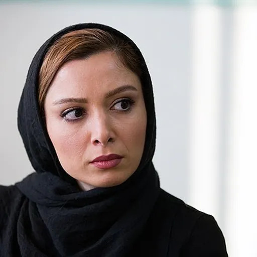 Portrait of Farnaz Rahnama