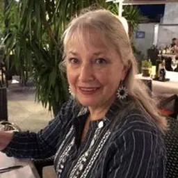Portrait of Tina Besley