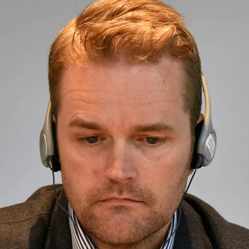 Portrait of Tim Weaver