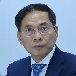 Portrait of Bùi Thanh Sơn