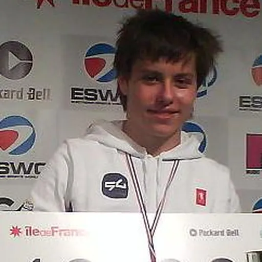 Portrait of Av3k