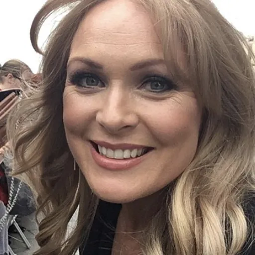 Portrait of Michelle Hardwick
