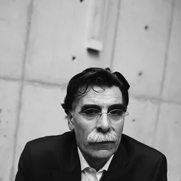 Portrait of Kader Abdolah