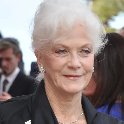Portrait of Linda Thorson