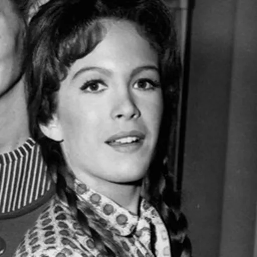 Portrait of Linda Kaye Henning