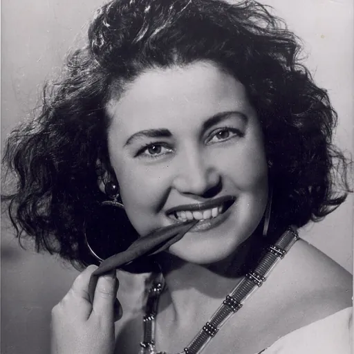 Portrait of Isabelle Andréani
