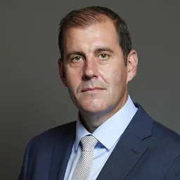 Portrait of Lee Dillon