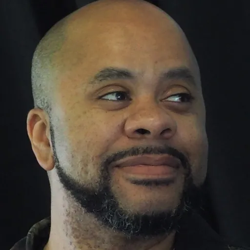 Portrait of R. Eric Thomas