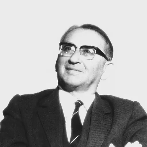 Portrait of Menachem Avidom
