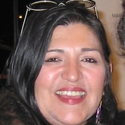Portrait of Linda Vallejo
