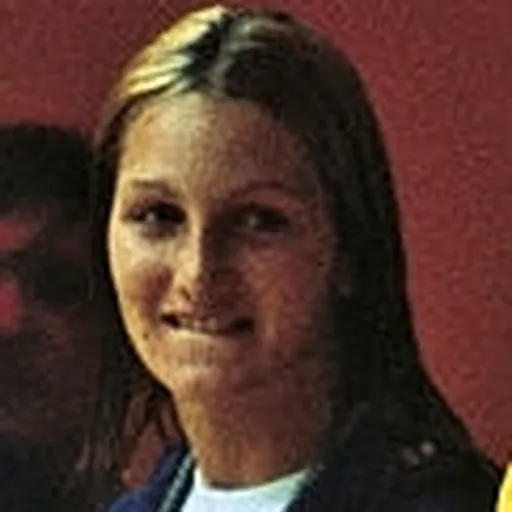 Portrait of Dana Schoenfield