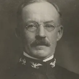 Portrait of Harry Shepard Knapp