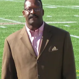 Portrait of Andre Tippett