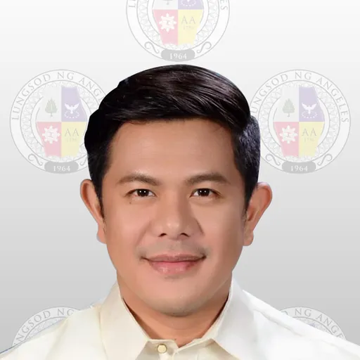 Portrait of Edu Pamintuan