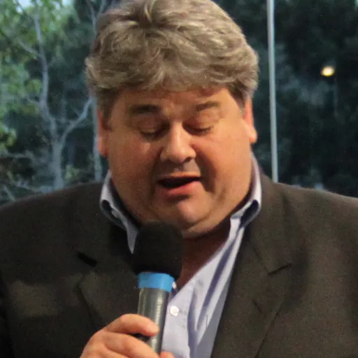 Portrait of Jason Dawe