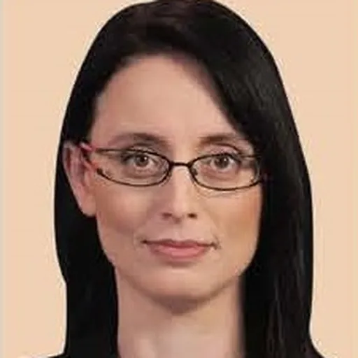 Portrait of Einav Kabla