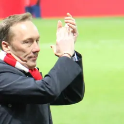 Portrait of Lee Dixon