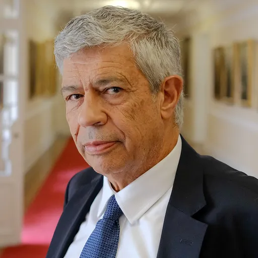 Portrait of Jorge Iván González