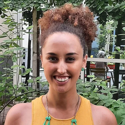 Portrait of Nadia Naji