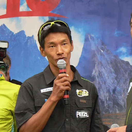 Portrait of Dachhiri Sherpa