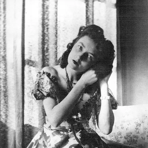 Portrait of Sophie Moss