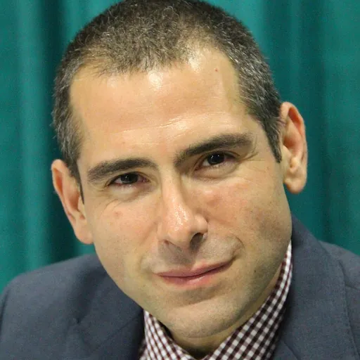 Portrait of Yochi Dreazen