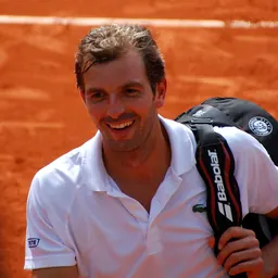 Portrait of Julien Benneteau