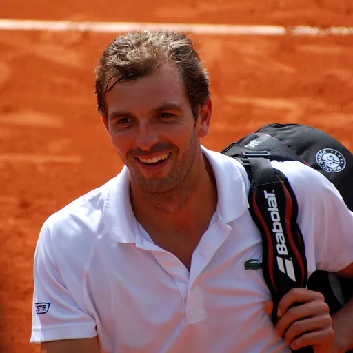 Portrait of Julien Benneteau