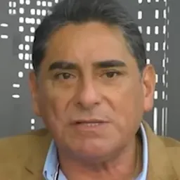 Portrait of Carlos Álvarez
