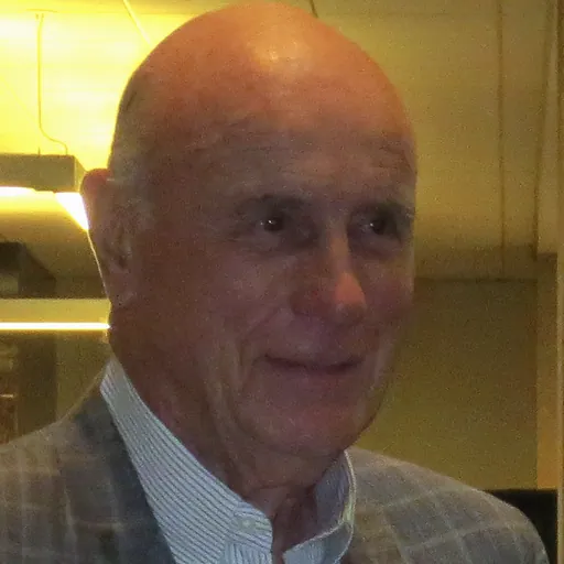 Portrait of Bob Pettit