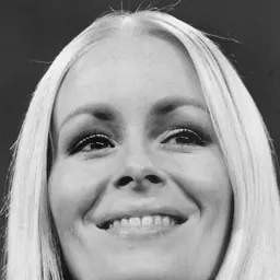 Portrait of Lynn Kellogg