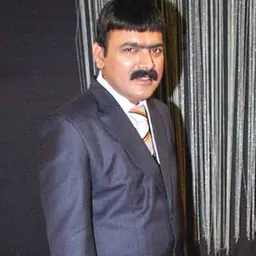 Portrait of Makarand Anaspure