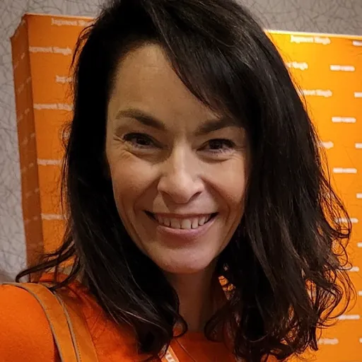 Portrait of Heather McPherson