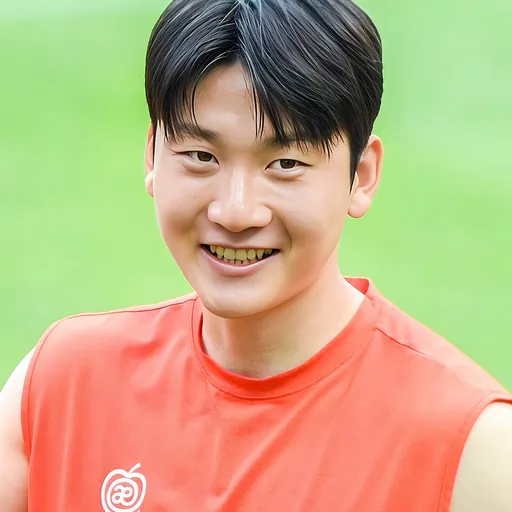 Portrait of Kim Dong-hyun