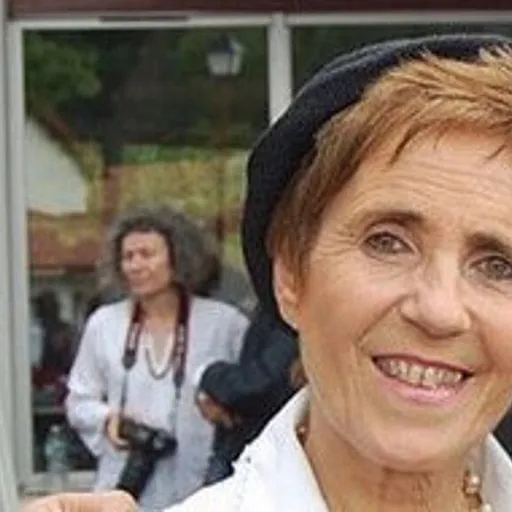 Portrait of Maite Axiari