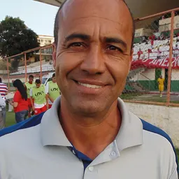 Portrait of Aílton Ferraz