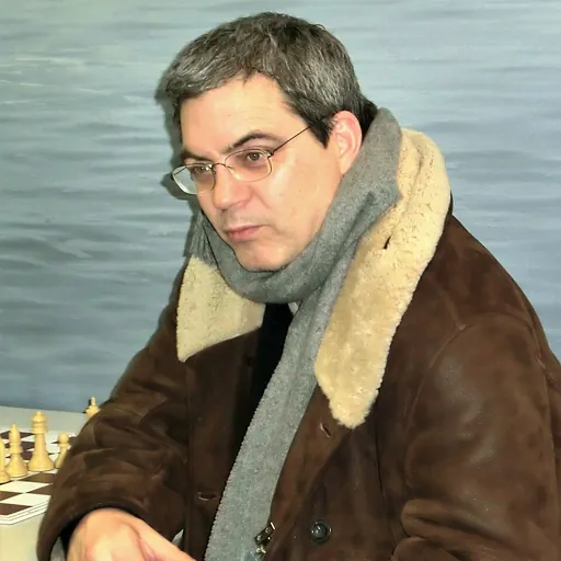 Portrait of Eric Lobron