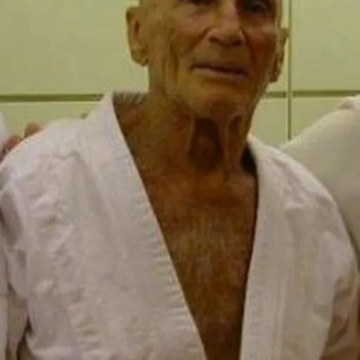 Portrait of Hélio Gracie